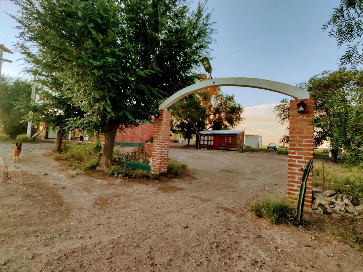 Hotel Juanita Puelches エクステリア 写真